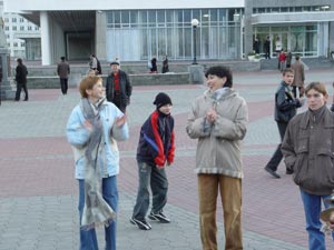 на санкиртане у Томского Драматического театра