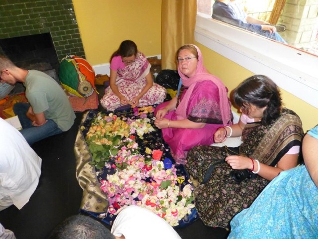 12-seva-Flowers