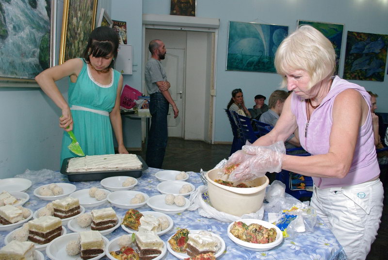 11