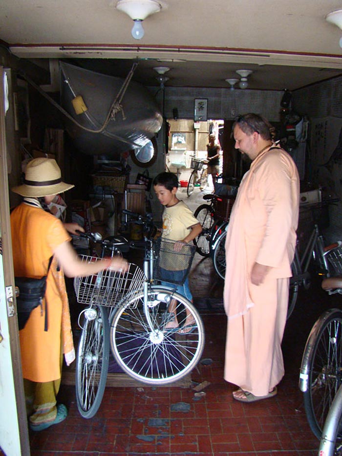 30 Choosing-our-rides