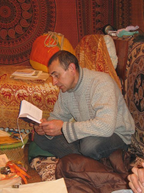 18 Шобхана Прабху читает Проповеди Хранителя преданности 2т. 9г.- Этот мир никогда не поймёт жерт