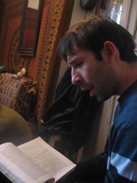 03 Вся слава Шри Бхакти Сундару Говинде Госвами, нашему Духовному Учителю и источнику счастья