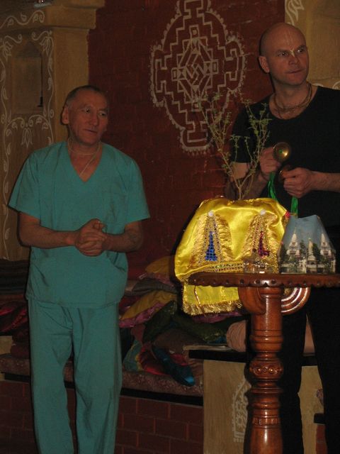 12 Поклонение более искренним