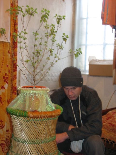 03 Практикующие готовятся к утренней программе