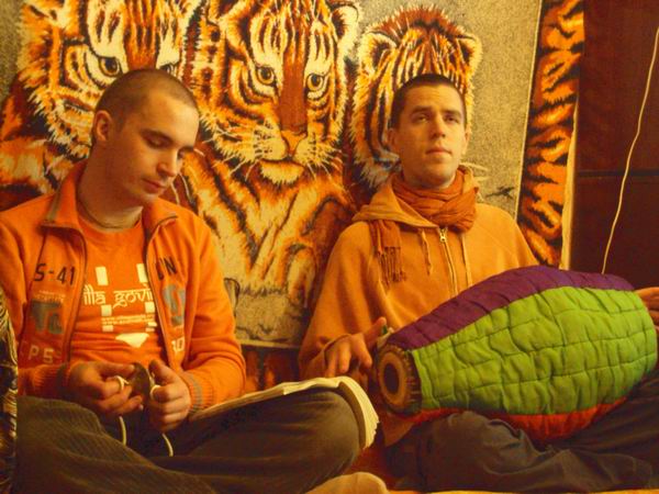 09.JPG