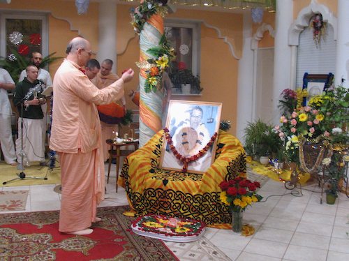 Vyasa_Puja22.jpg