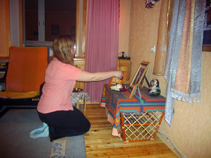 08