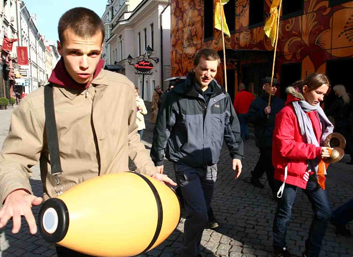 3.Двиджарадж Прабху, Рам Рай Прабху и Расешвари Д.Д.