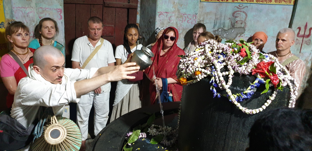 20190319_30_Параматала, Шива лингам.jpg