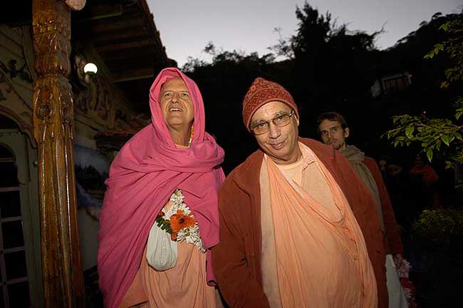 Srila-Janardan-Maharaj-and-Srila-Ashram-Maharaj